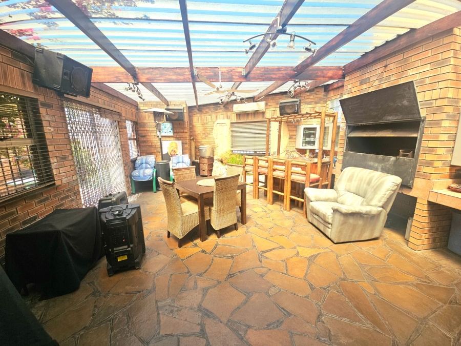 3 Bedroom Property for Sale in Colorado Park Western Cape